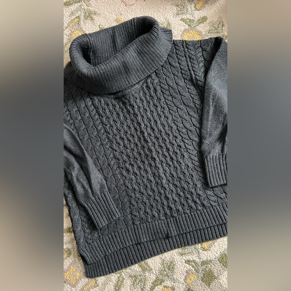 Sweater bundle - Picture 3 of 7